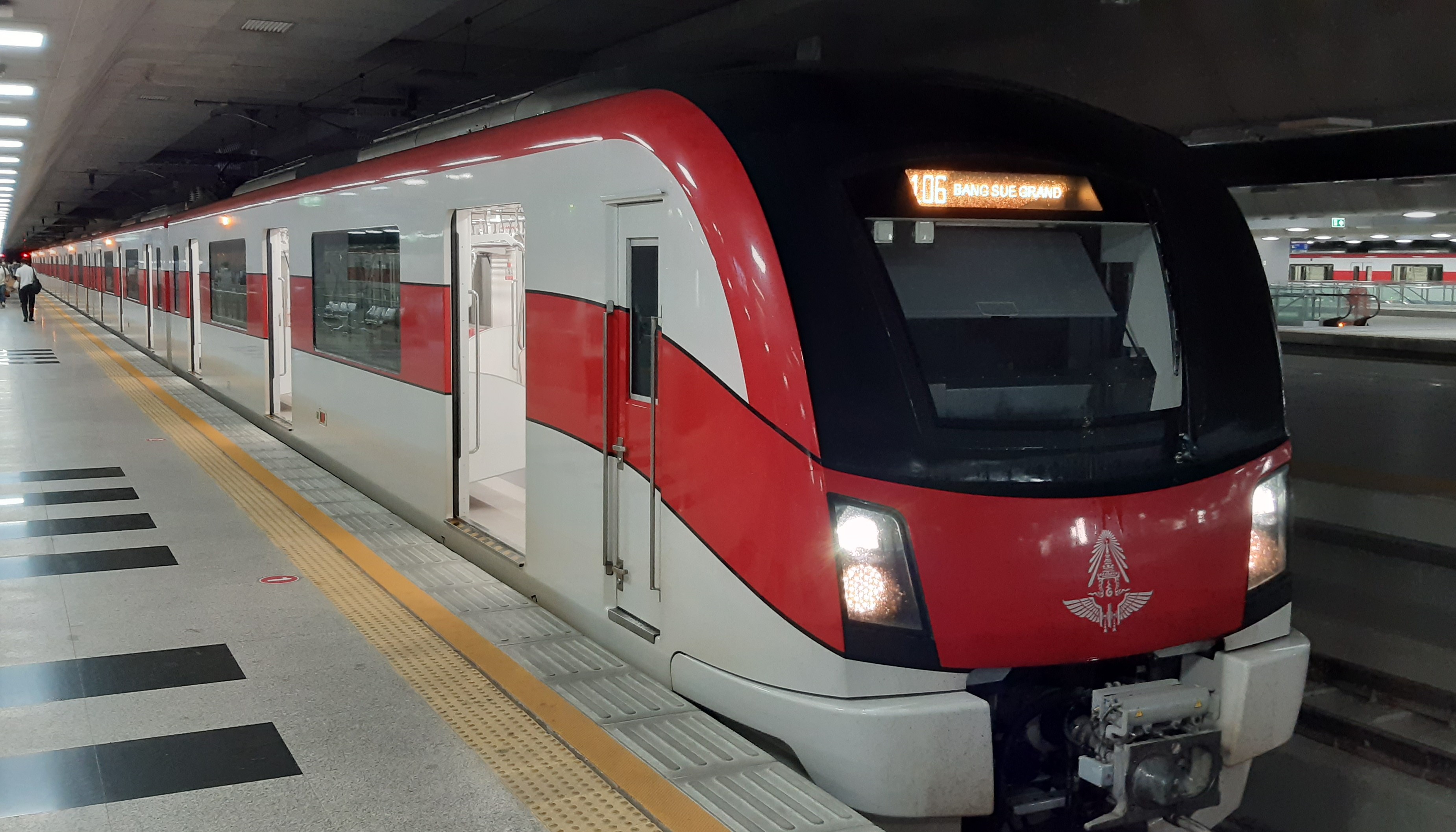 Red Line New Train For Red Line In Bang Sue Grand Station Copyright Hitachi Rail