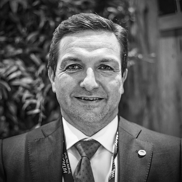Website Exec Headshots Christian Andi